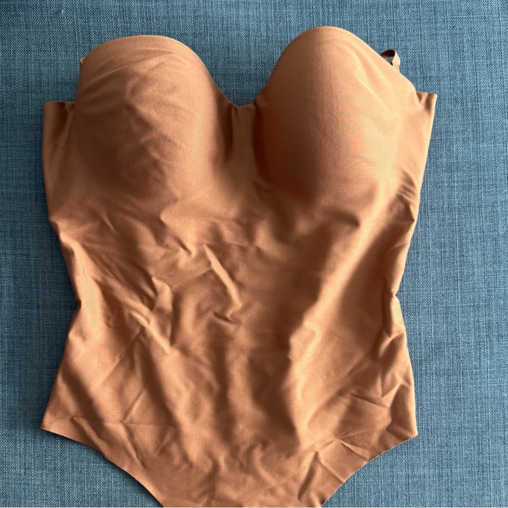 Skims Body Underwire Thong Bodysuit